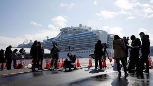 Sube a 218 la cifra de contagiados por coronavirus en el crucero en Japón