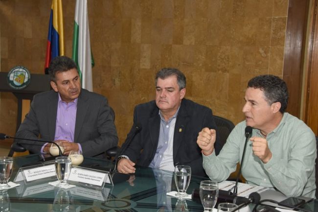 Gobernación y Asamblea Departamental unen lazos para trabajar por Antioquia