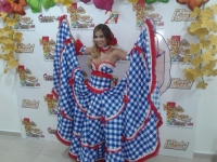 La periodista Kelly Restrepo, nueva Reina del Carnaval de la 44