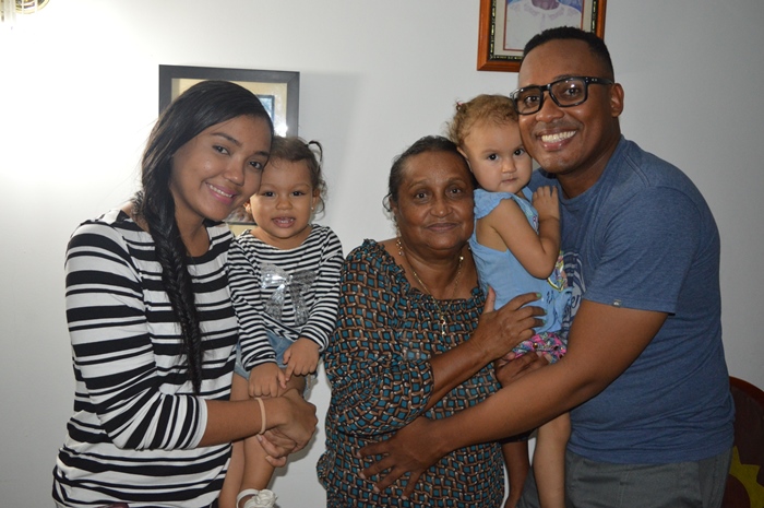 Aura Patricia Medina, Sara Medina, Matilde Medina, Angela Medina y Ángel Fernando Medina.