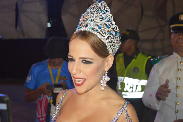 Coronación de Stephanie Mendoza Foto 001