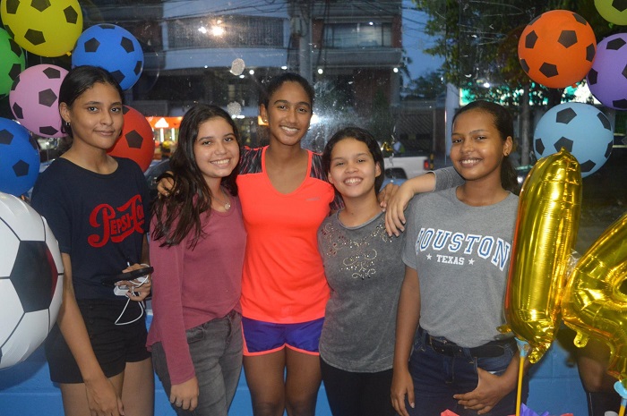 Sheila Medina, Shalma Ariza, Melany Medina, Ana María Guardiola, Sahara Pomare.
