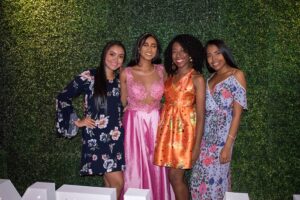 Aura Medina, Melany Medina, María Altahona y Laura Altahona.