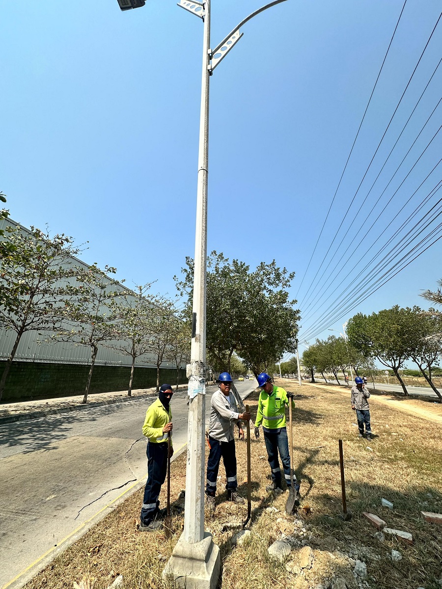 Alcaldía inició recuperación de alumbrado público en Caribe Verde