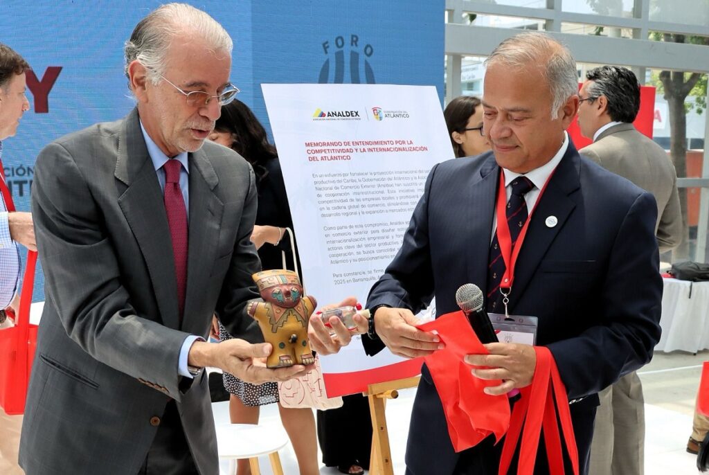 Potencias comerciales del Pacifico y el Caribe estrechan lazos en Barranquilla 3 Gonzalo Rios Polastri gerente de Cosco Shipping Ports Chancay Peru