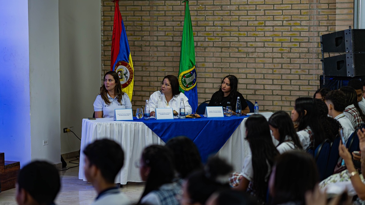 Alcaldesa de Soledad impulsa la sana convivencia en foro estudiantil