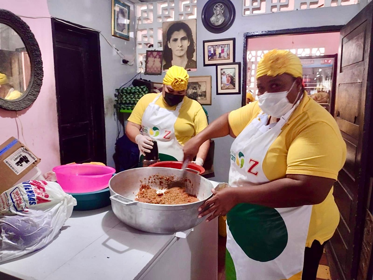 Amor de madre el mejor adobo para la receta en los comedores comunitarios