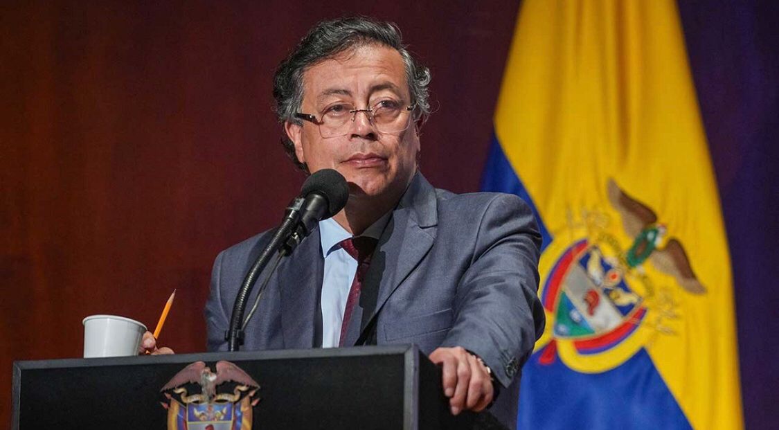 Histórico,respaldo a Petro sube a 49,1% en febrero a cinco meses de terminar su mandato