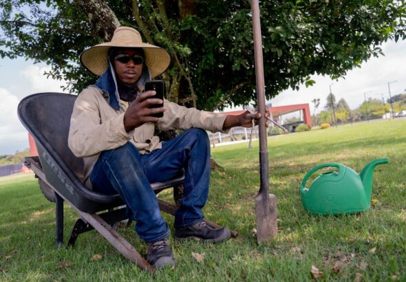 El Ministerio TIC recibió 35 solicitudes para el uso de la banda de 900 MHz. en 139 municipios del país